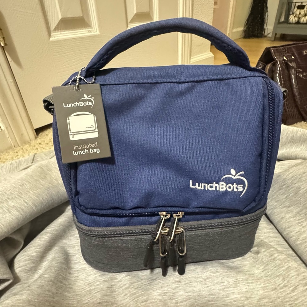 BNWT Navy and Gray Insulated Lunch Bag from Lunchbots